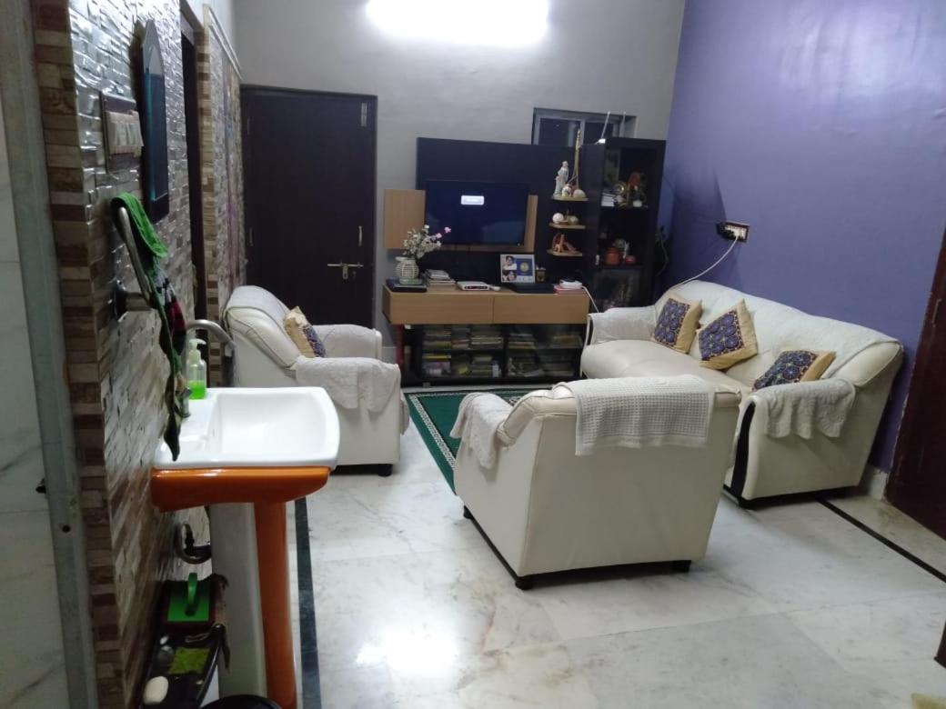 The Lovely Room Καλκούτα Εξωτερικό φωτογραφία
